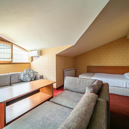Sevastokrator Relax & Congress Hotel อาร์บานาซิ ภายนอก รูปภาพ