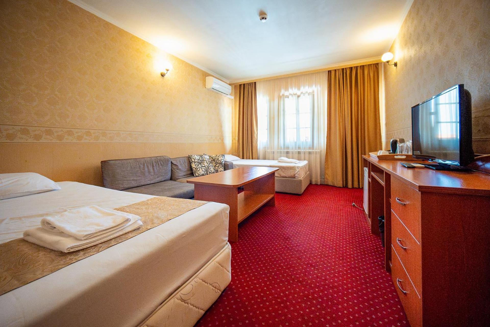 Sevastokrator Relax & Congress Hotel อาร์บานาซิ ภายนอก รูปภาพ