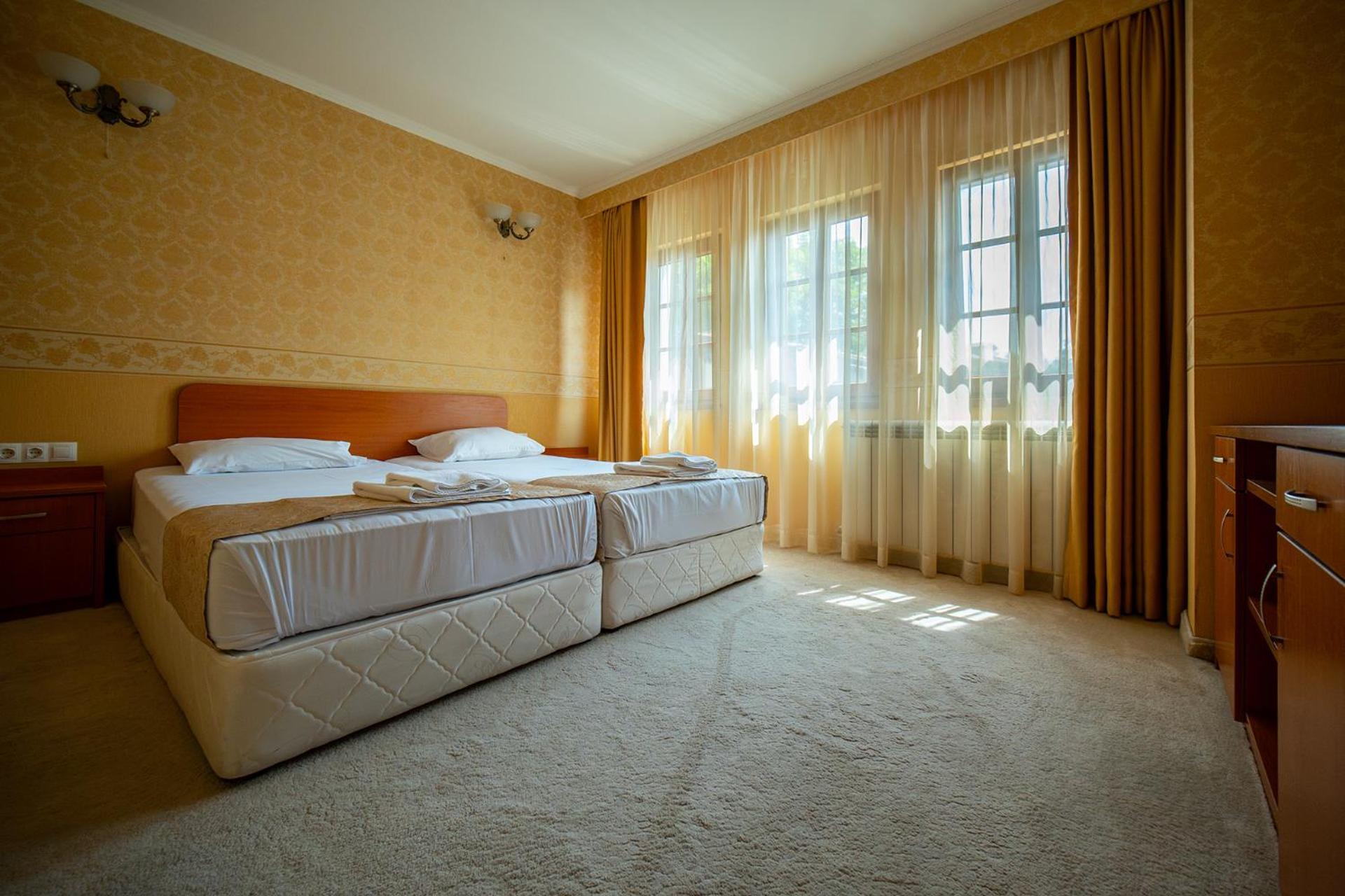 Sevastokrator Relax & Congress Hotel อาร์บานาซิ ภายนอก รูปภาพ