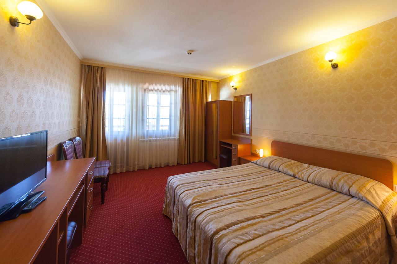 Sevastokrator Relax & Congress Hotel อาร์บานาซิ ภายนอก รูปภาพ