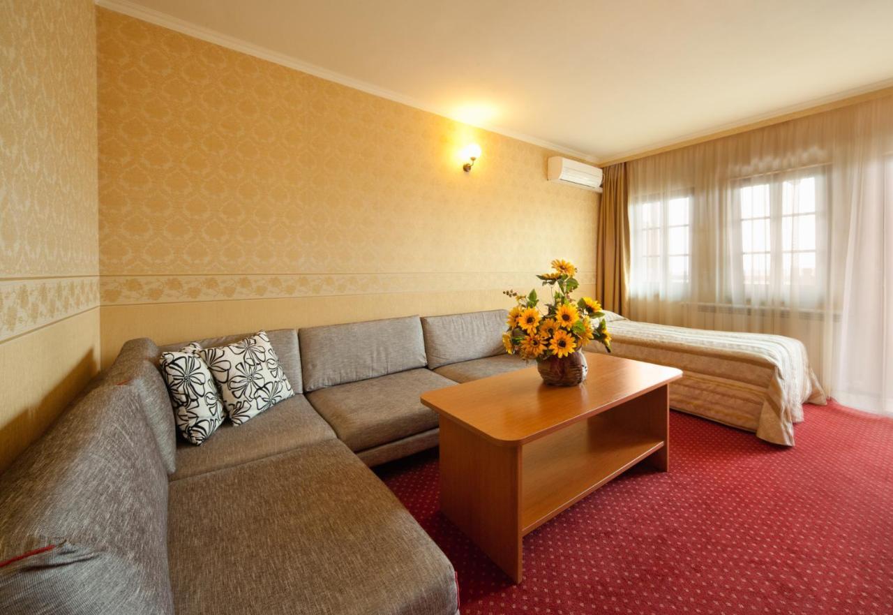 Sevastokrator Relax & Congress Hotel อาร์บานาซิ ภายนอก รูปภาพ